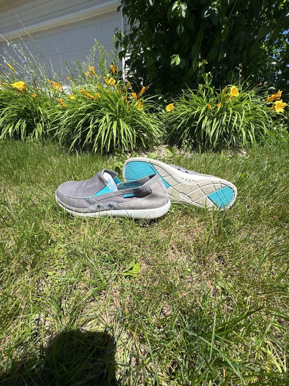 The Crocs Walu Accent is a comfortable update to the classic loafer, featuring a